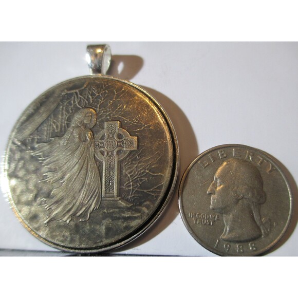 Celtic Lore - Banshi ( The Foreteller of Death) -Coin/Pendant - Picture 5 of 5